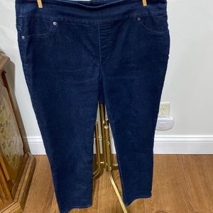 Chicos sz 2 ankle jeans